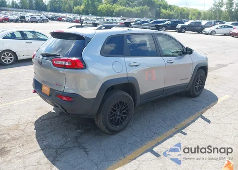 2017 Jeep Cherokee Trailhawk 4X4 from USA, damaged, VIN 1C4PJMBS7HW524319